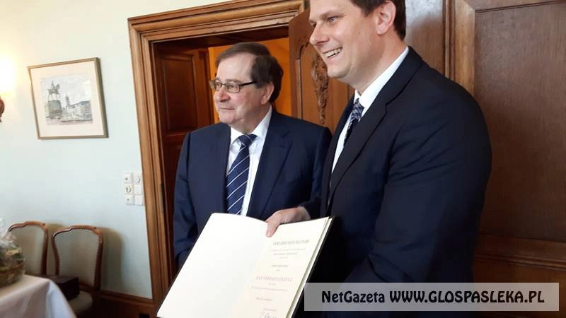 Bernd Hinz odznaczony Federalnym Krzyżem Zasługi I Klasy