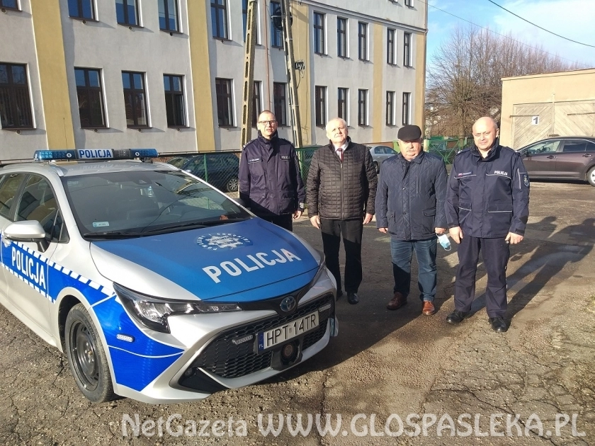 Nowy radiowóz dla pasłęckich policjantów