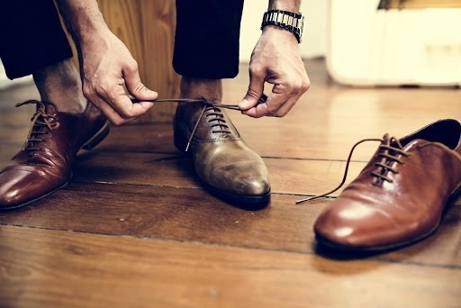 5 modnych stylów obuwia dla mężczyzn — jakie buty pasują do ciebie?
