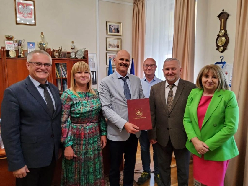 Podpisano umowę na termomodernizację Zespołu Szkół w Pasłęku 