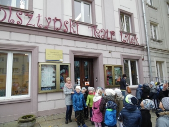 Wyjazd dzieci z Przedszkola nr 1 do olsztyńskiego teatru