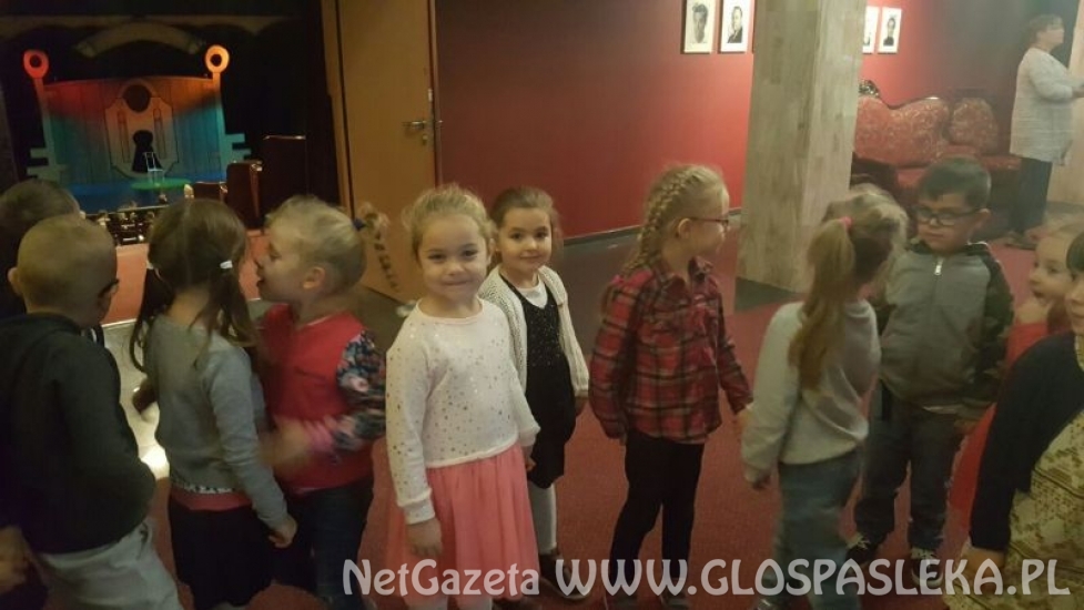 Wyjazd dzieci z Przedszkola nr 1 do olsztyńskiego teatru