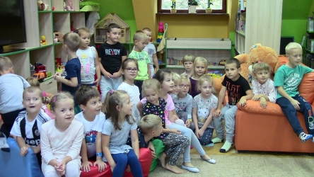 przedszkolaki w bibliotece wrzesień 2018
