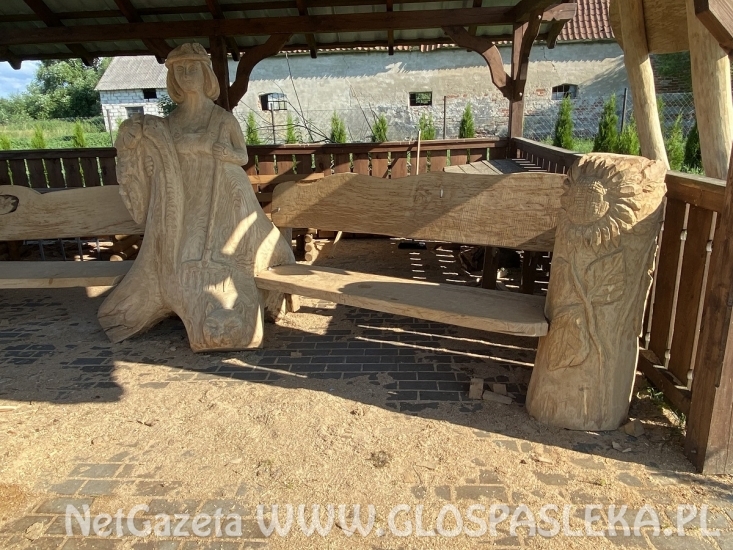 Drewniane rzeźby w Mariance