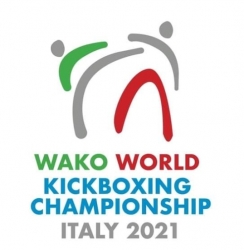 Pasłęccy sędziowie kickboxingu we Włoszech.