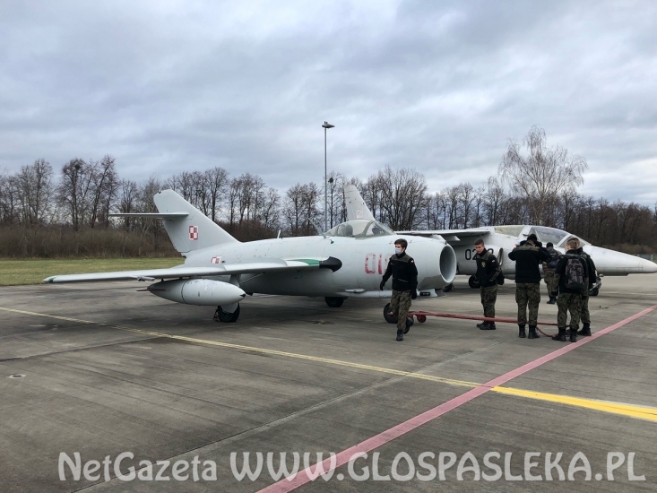 Kadeci ZSEiT z wizytą w Bazie Lotnictwa Taktycznego w Malborku