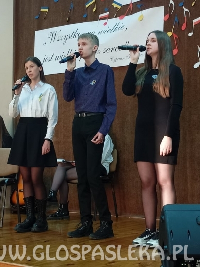Poetycka nuta dla Ukrainy w Zespole Szkół